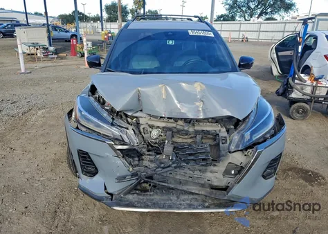 2021 Nissan Kicks Sr from USA, damaged, VIN 3N1CP5DV5ML554190